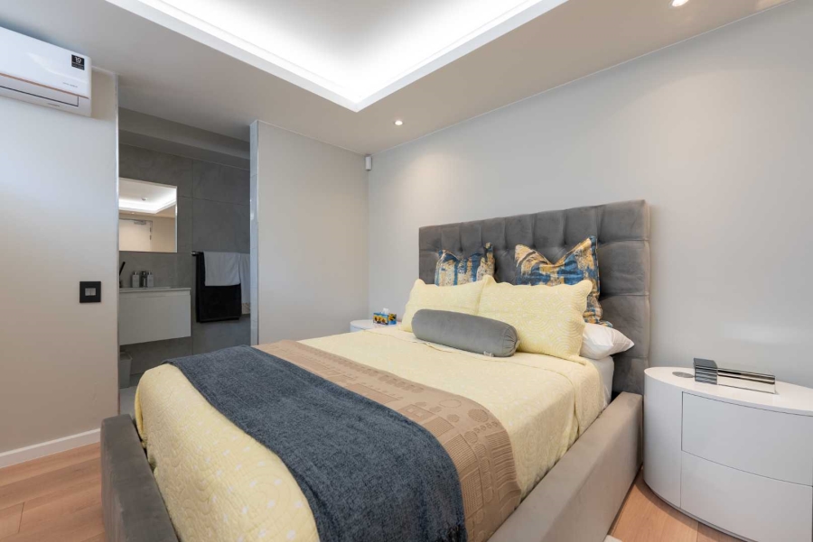 4 Bedroom Property for Sale in Bantry Bay Western Cape